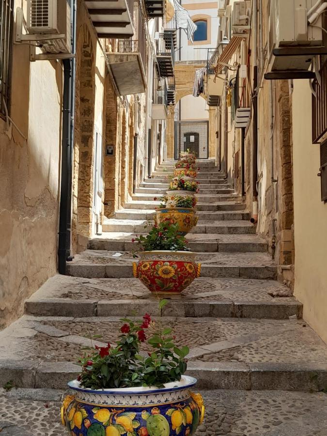 Апартаменты Ruggero 98 Чефалу Экстерьер фото